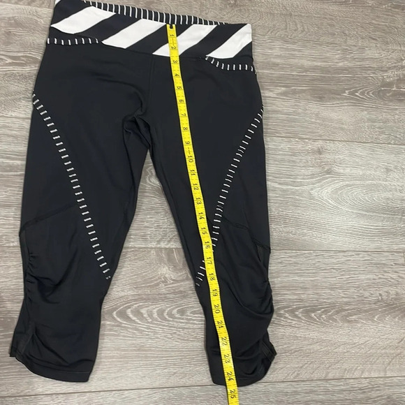 Lululemon Crop Legging Mesh Knee Black with White Striped Details 6 - Picture 11 of 16